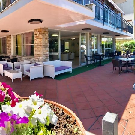 Hotel Naica Rimini Esterno foto