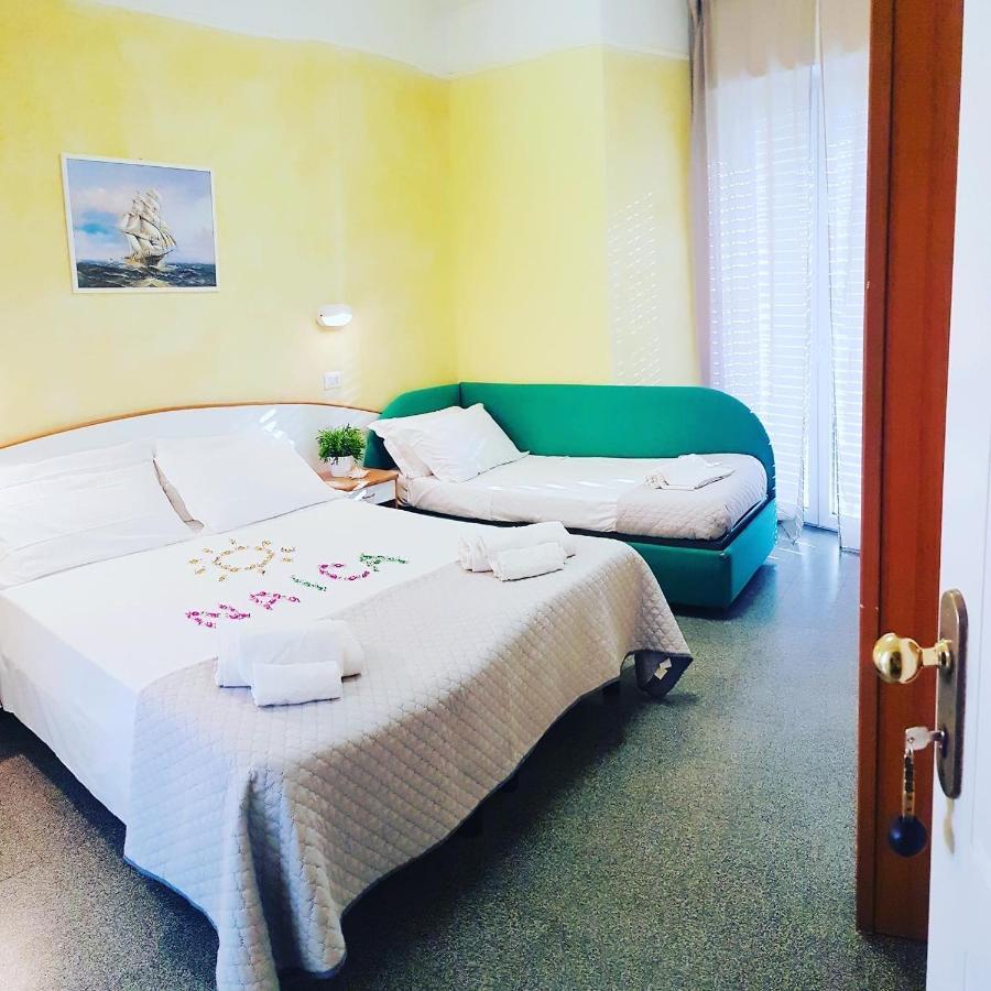 Hotel Naica Rimini Esterno foto