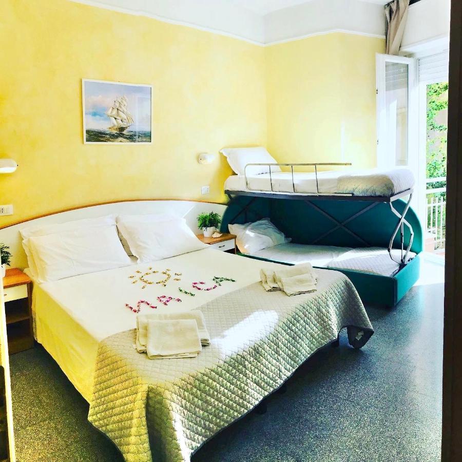 Hotel Naica Rimini Esterno foto