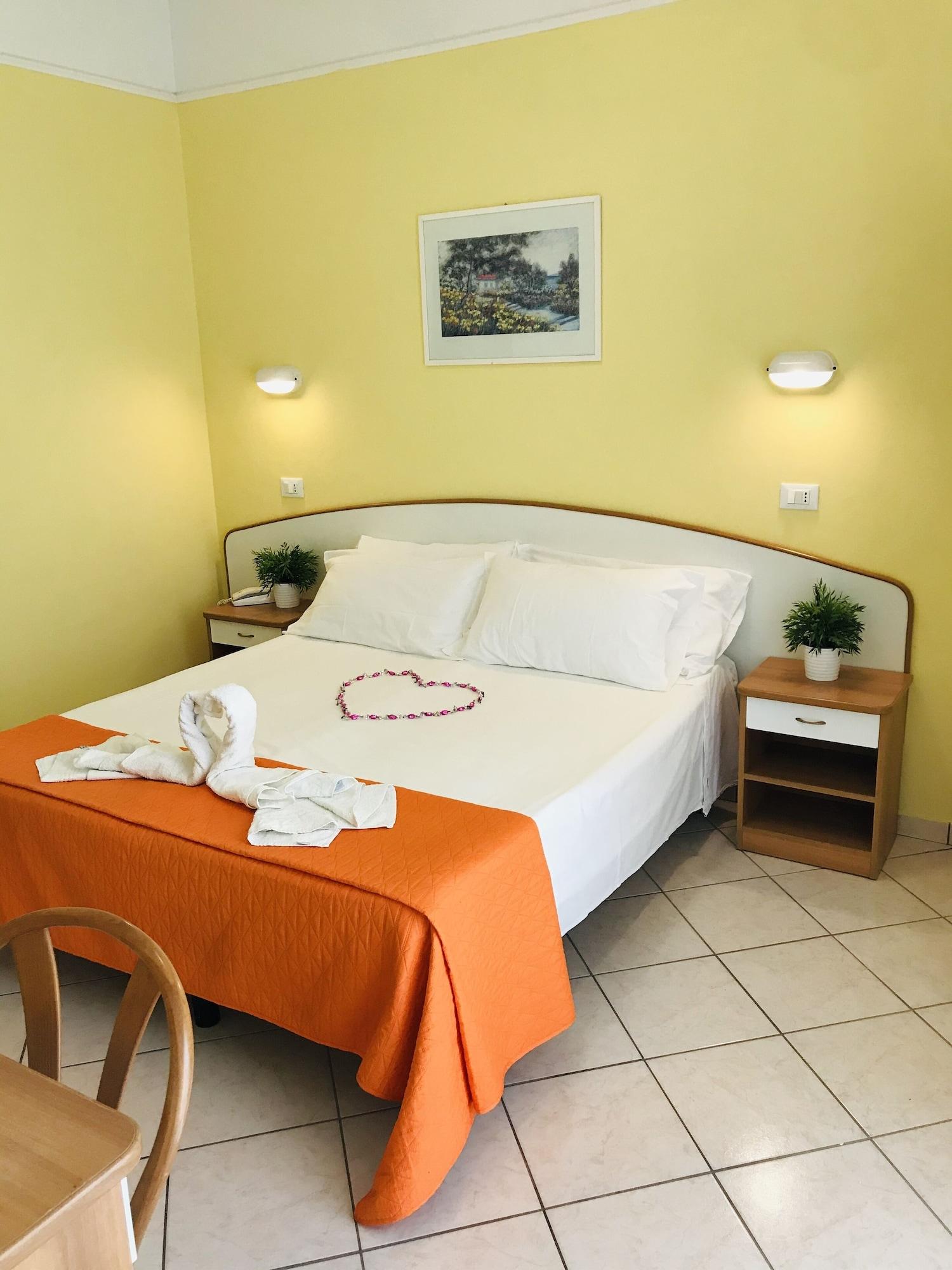 Hotel Naica Rimini Esterno foto