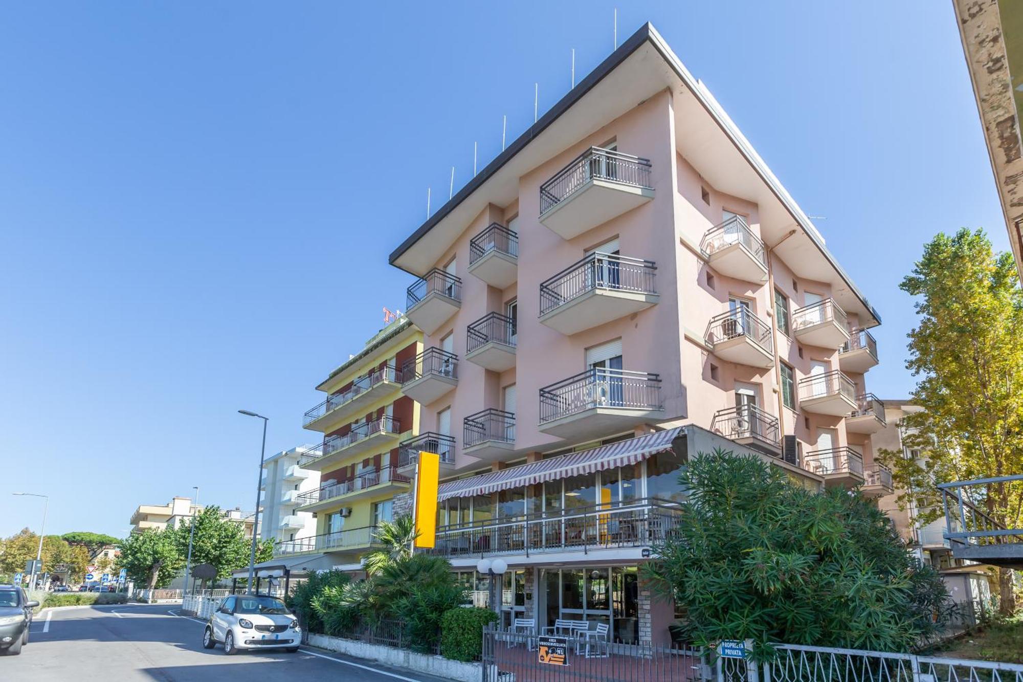 Hotel Naica Rimini Esterno foto