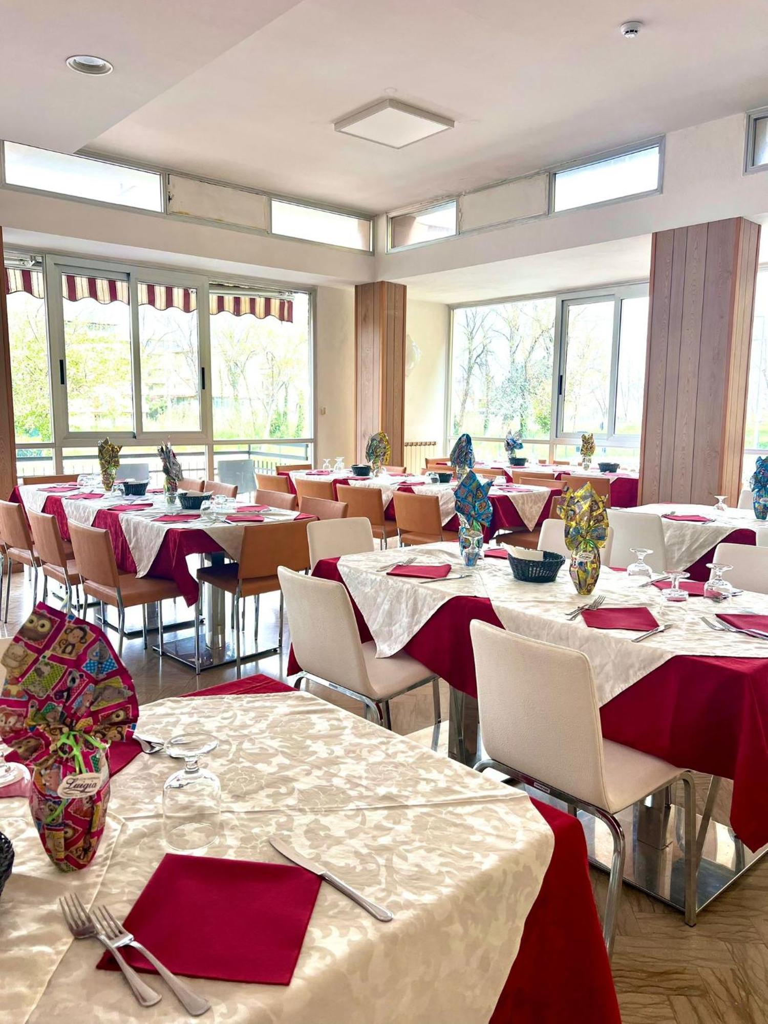Hotel Naica Rimini Esterno foto