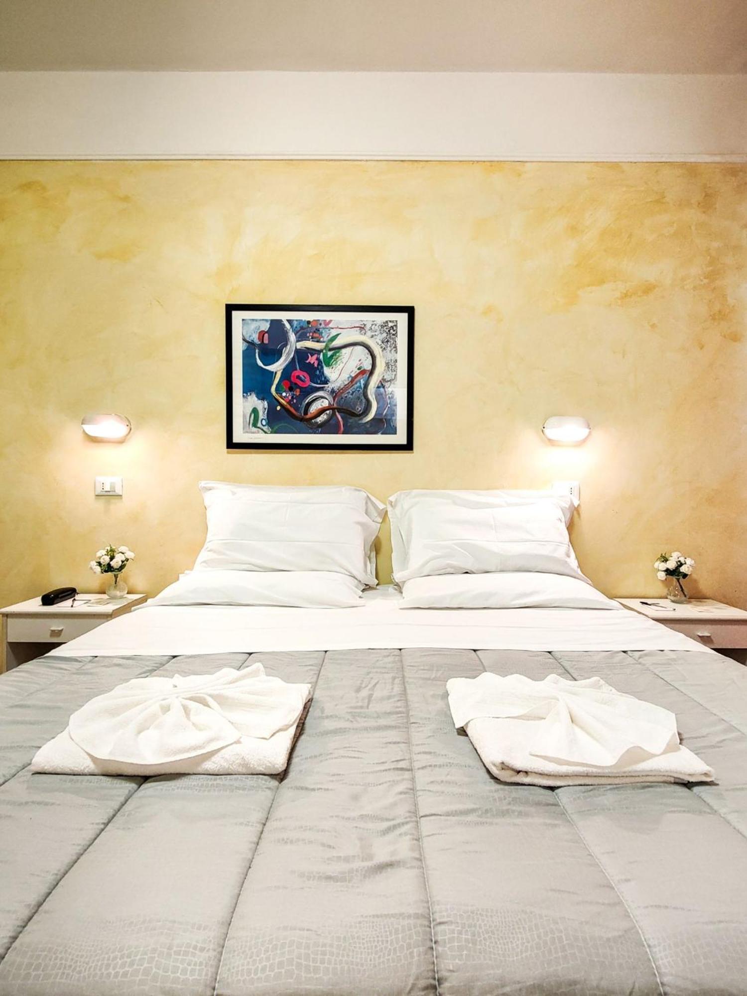 Hotel Naica Rimini Esterno foto