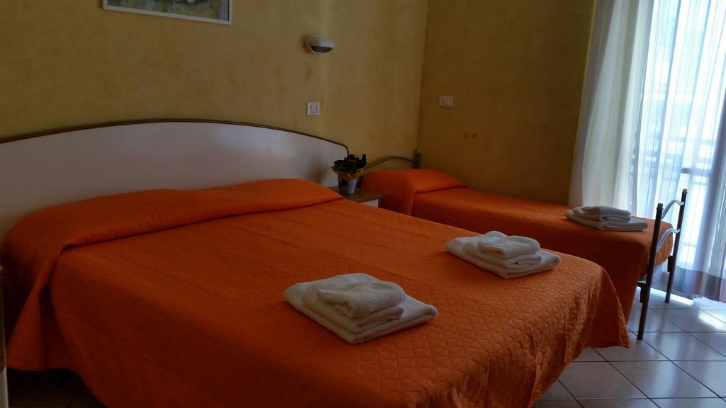 Hotel Naica Rimini Camera foto