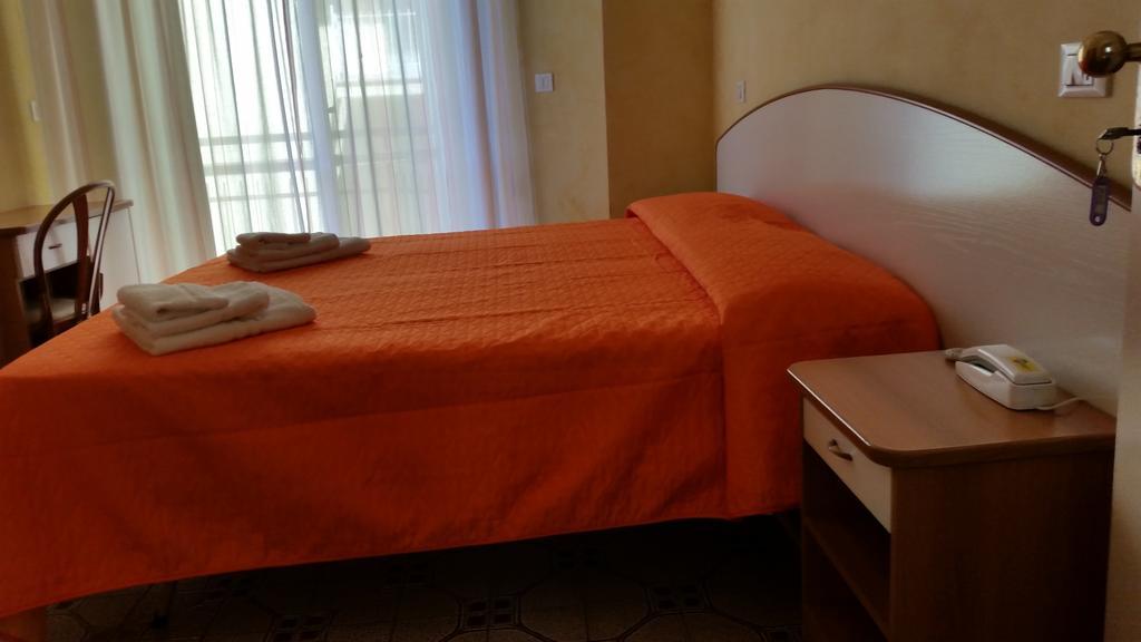 Hotel Naica Rimini Camera foto