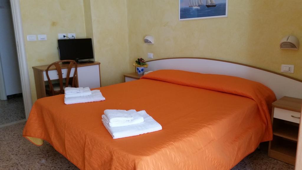 Hotel Naica Rimini Camera foto