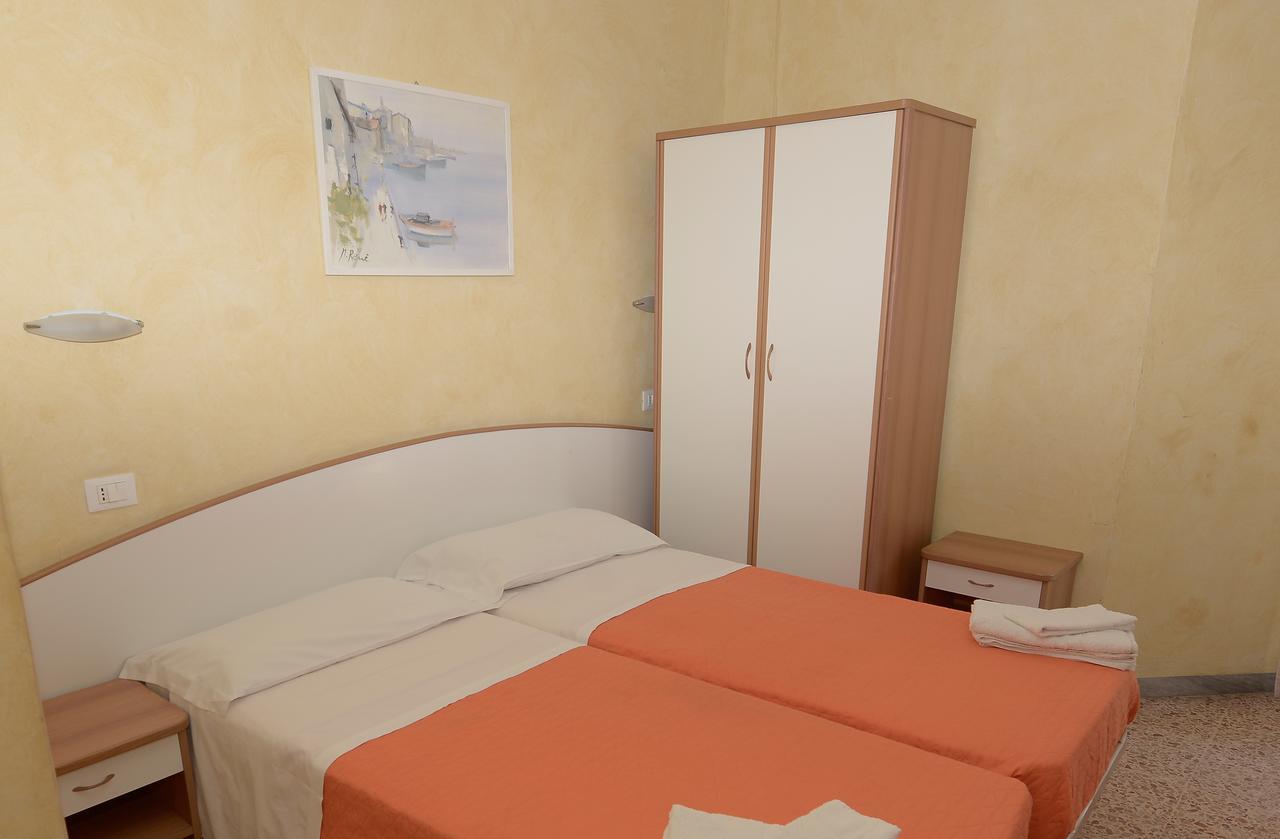 Hotel Naica Rimini Esterno foto