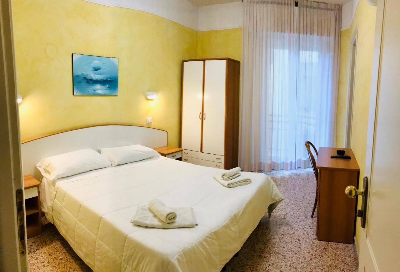 Hotel Naica Rimini Esterno foto